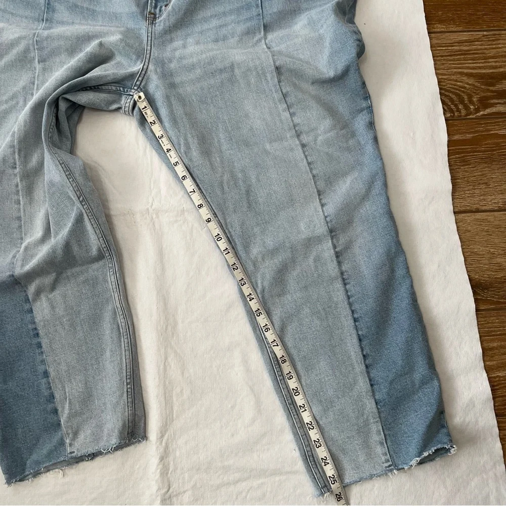 Abercrombie & Fitch Ankle Straight Ultra High Rise Jeans NWT